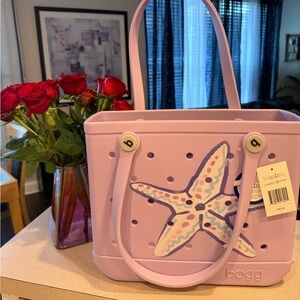 NWT Baby Bogg Bag in “Pretty as a Periwinkle” with starfish design.
